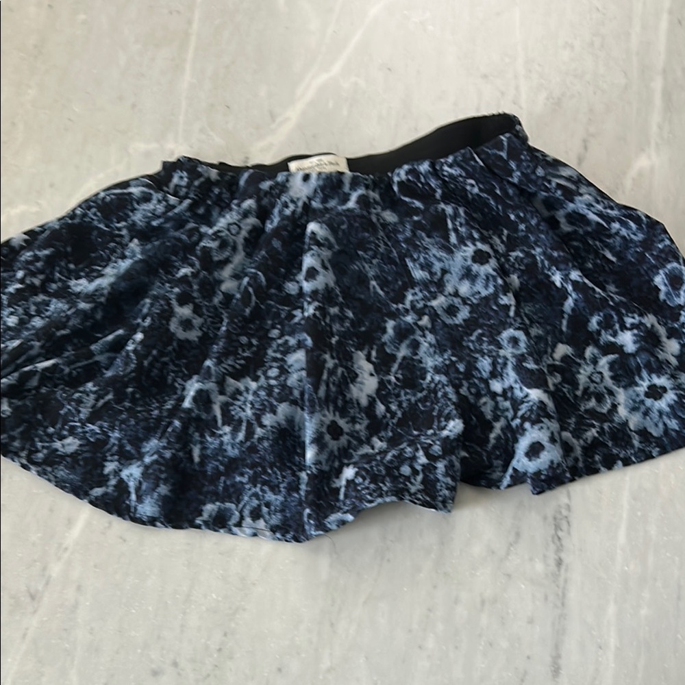 Abercrombie Floral Blue Skort